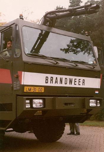 1981-09 mac 06S.jpg
